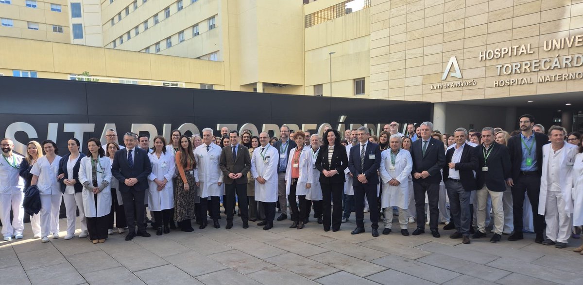 🏥El presidente <a href="/JuanMa_Moreno/">Juanma Moreno</a> visita el Hospital Universitario Torrecárdenas:

🔹728 camas nuevas
🔹60 ecógrafos
🔹7 mesas quirúrgicas y 9 de anestesia
🔹Área de Oncología renovada

Ya aplicamos el #ActoÚnico en el diagnóstico de cáncer de mama‼️

hospitaltorrecardenas.es/2026/02/16/jua…