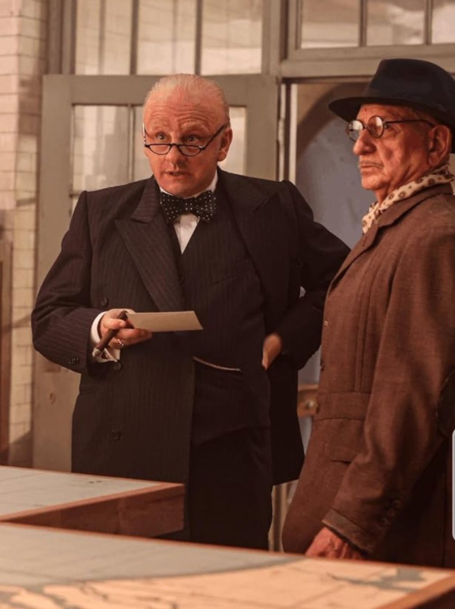 Michael Sheen as Churchill in Fortitude, with Ben Kingsley here.

Man's out there collecting real life people roles like Pokémon 😃

m.imdb.com/title/tt828532…