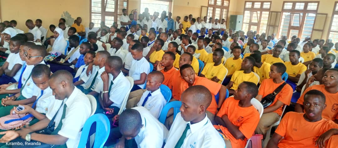 GsTyazo91183's tweet photo. Amarushanwa ku Ikoranabuhanga rya Robo, yabaye ku wa 6, le 14/02/2026, muri G S St Paul de Tyazo, yahuje ibigo 10 byo mu ntara y'Iburengerazuba yagenze neza, aho ishuri ryacu ryaje ku mwanya wa kane. Imihigo irakomeje! https://t.co/ahd2AkIXW2