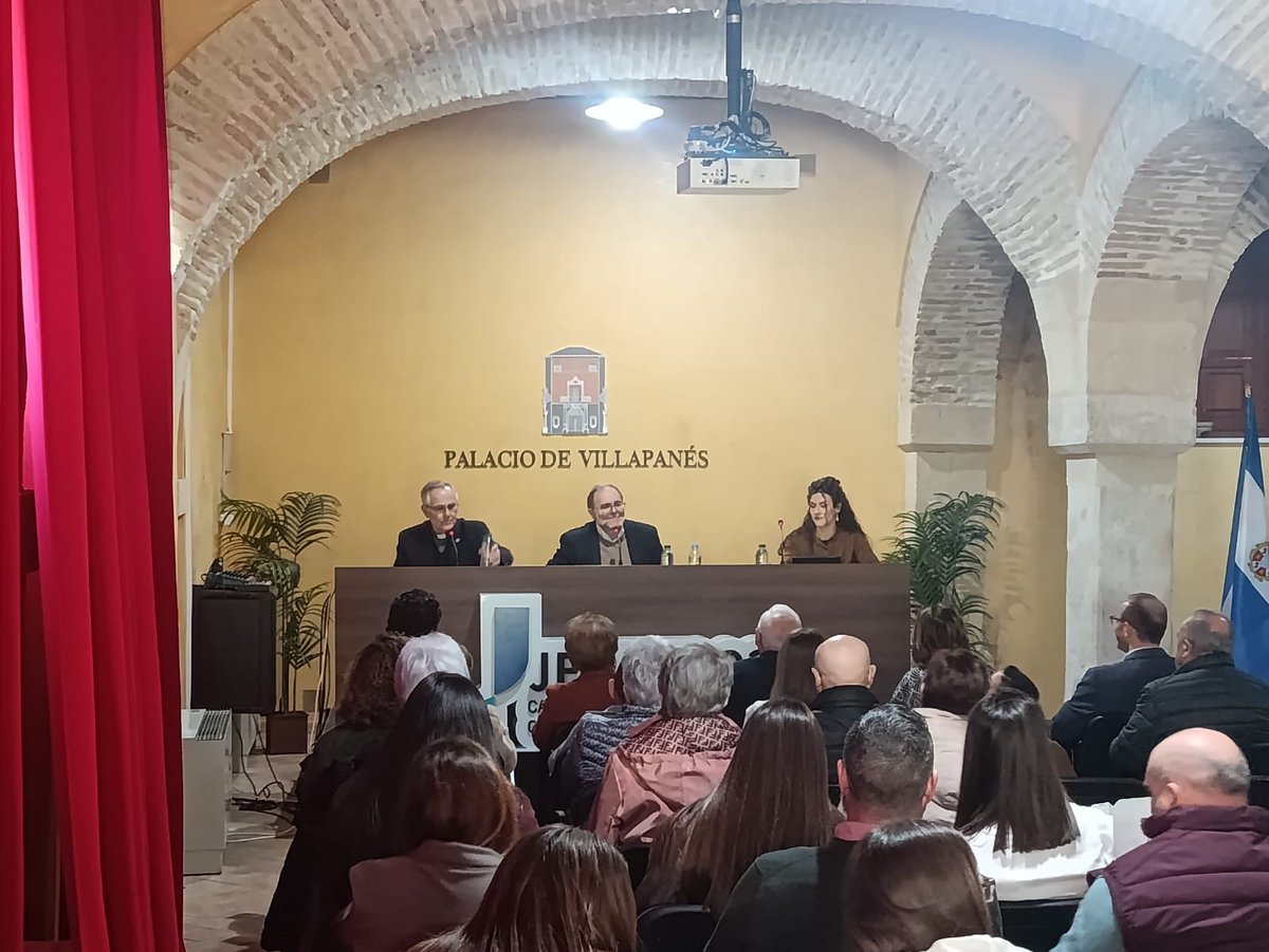 Angel Viñas Vera tweet media