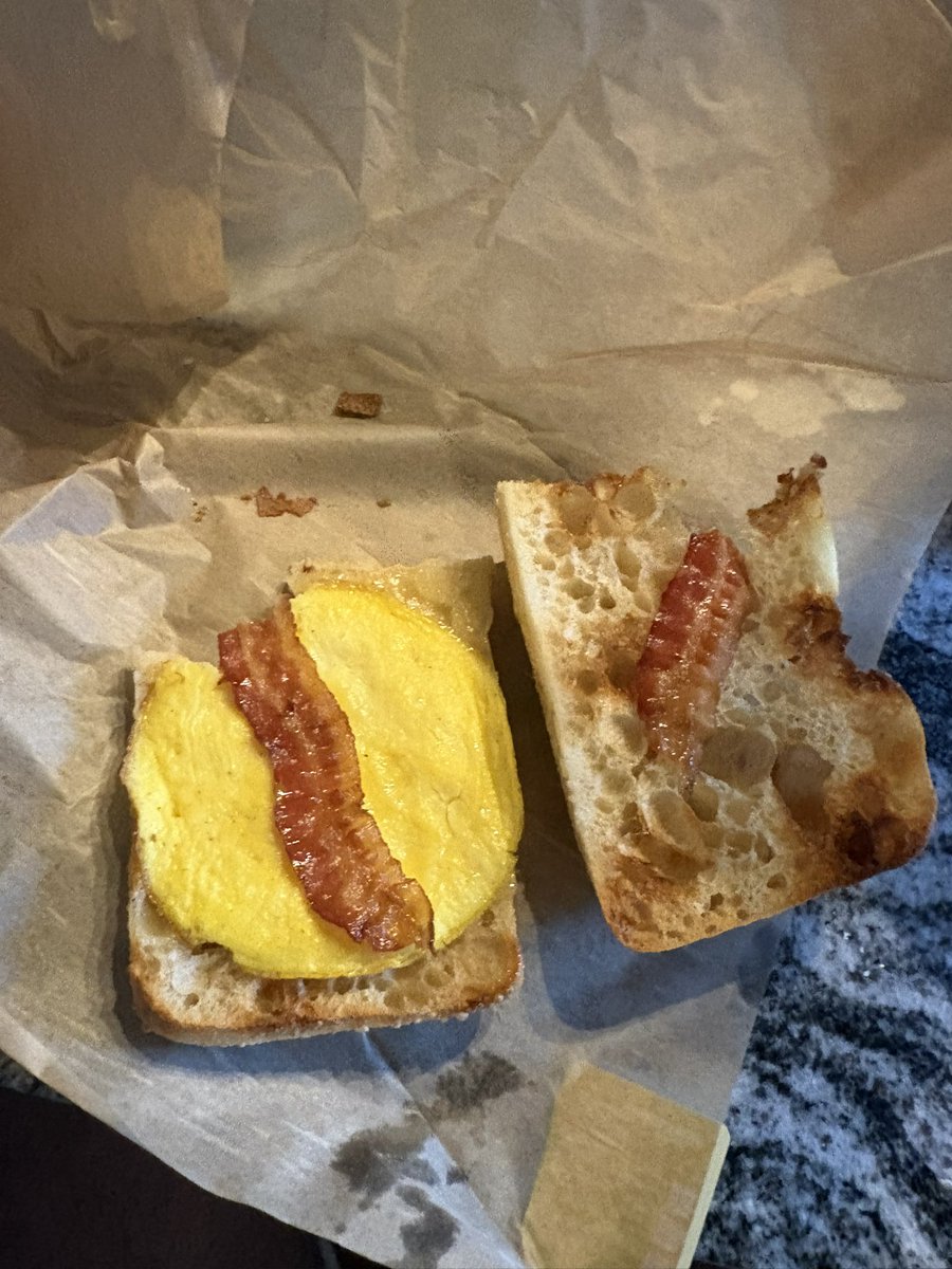 Jaheim_Johnson_'s tweet photo. Thanks for the hardy breakfast @panerabread https://t.co/N2LkvRKSnS