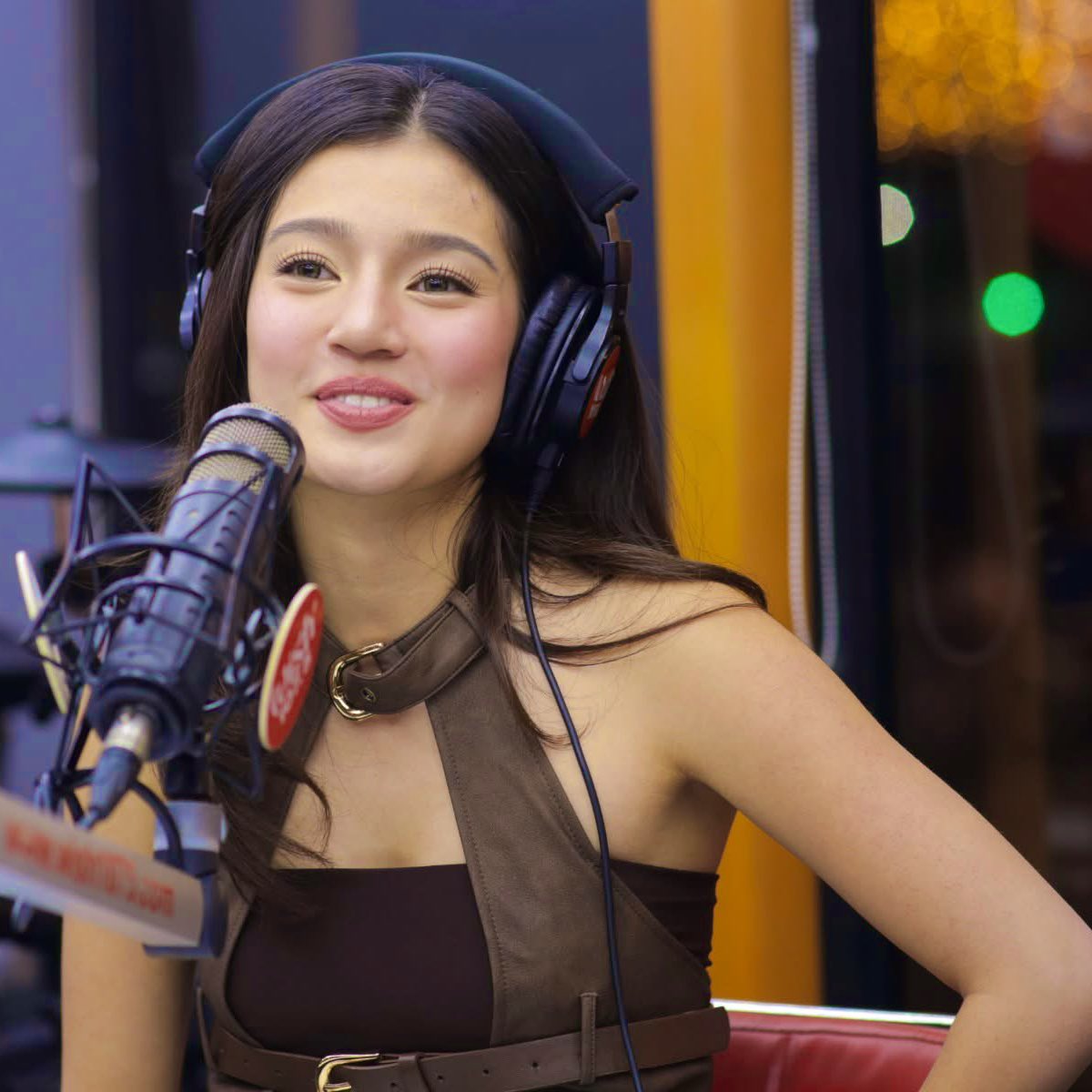 SOBRANG??? GANDA?? BELLE MARIANO FOR ‘LIKE U” ON WISHBUS 107.5 💟