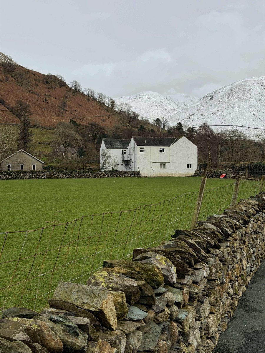 Postcard from Britain tweet media