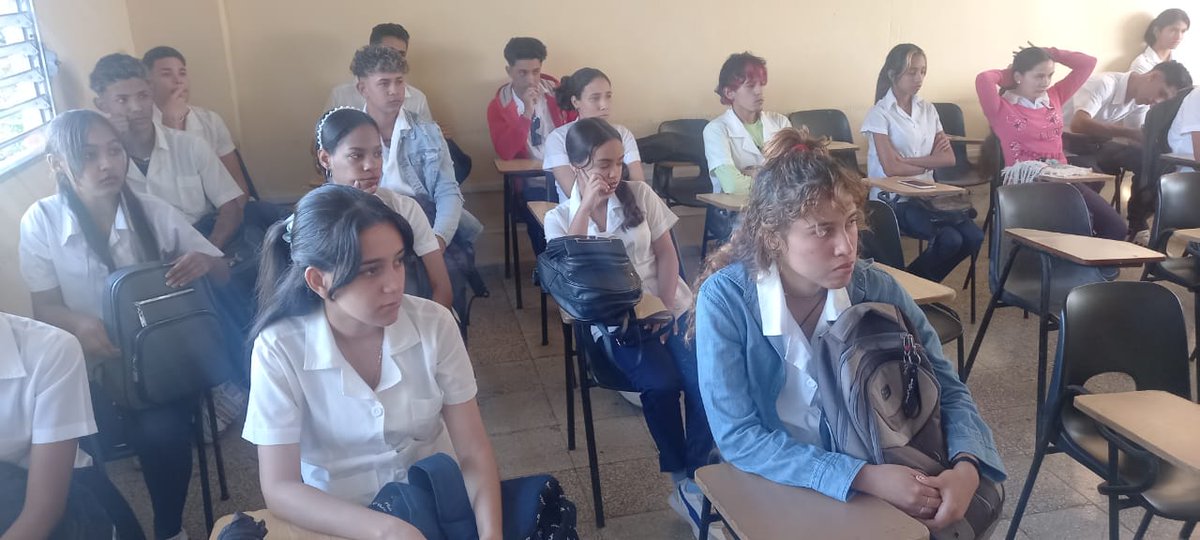 Recorrimos los escenarios del municipio Manzanillo y nos reunimos con los estudiantes en el inicio del segundo período.