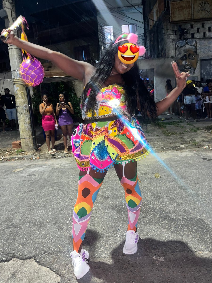 revoltas01's tweet photo. As 00 de iraja, o retorno 🥵🥵🥵 https://t.co/ZAGXz5OxUn
