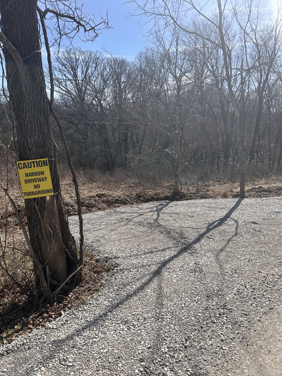 Wood_Phucket's tweet photo. @FedEx why can’t your incompetent drivers read or pay attention to signs? This fool
Has completely torn my yard up and is now stuck https://t.co/XwmiMcHxYy