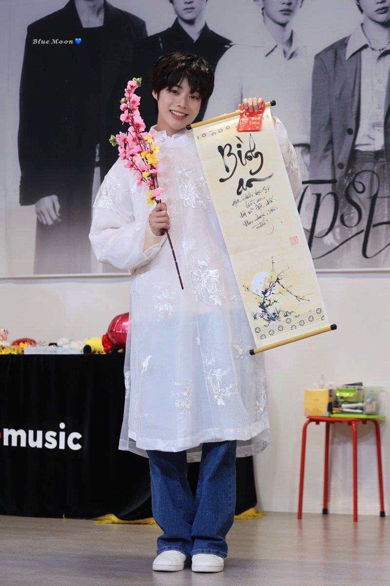 Hubimoon_19's tweet image. Chúc mừng năm mới anh bé iu 🧧🌸

#한빈 #HANBIN #한빈아_hanbin_Ơi
#HANBIN_TEMPEST
#템페스트 #TEMPEST #TPST