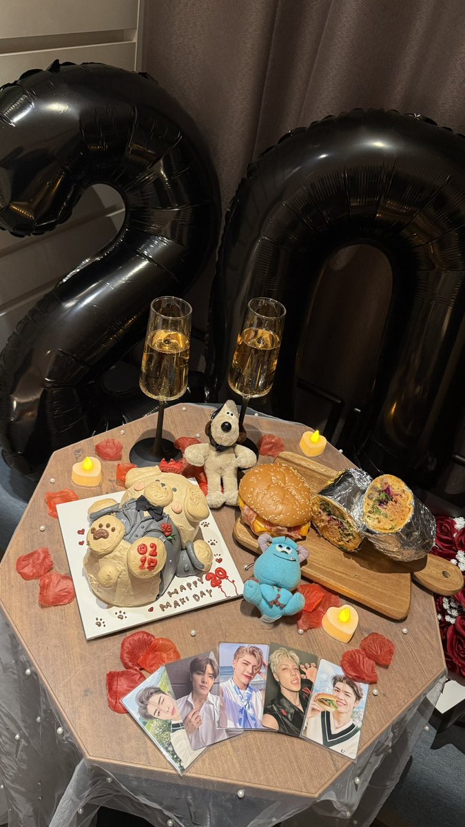 m____kidog's tweet photo. ⋆⸜ 𝗛𝗔𝗣𝗣𝗬 𝗠𝗔𝗞𝗜 𝗗𝗔𝗬 ⸝⋆

マキくんお誕生日おめでとう🥳🎀  
ついに20代の仲間入りだね！  
これからもマキくんらしく輝いて
LUNÈと一緒にたくさん夢を叶えていこうね✨  ずっと大好きだよ〜🐶❤️  

#HAPPY_MAKI_DAY #마키 
#andTEAM #andTEAM_MAKI #MAKI https://t.co/cAMbErDOLz