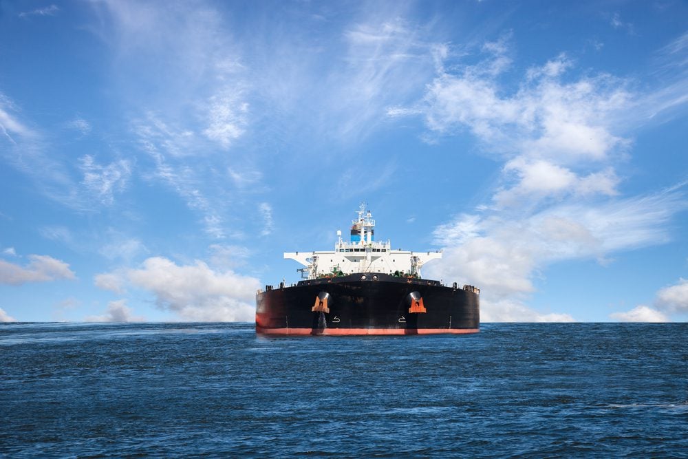 A Huge Bet on Supertankers Reverberates Through the Oil Market: A niche but crucial part of the oil market is being rocked by a huge bet from a South Korean tycoon who has amassed a large share of the tanker market — with help… dlvr.it/TQzwBn #Shipping #crudeoil #MSC