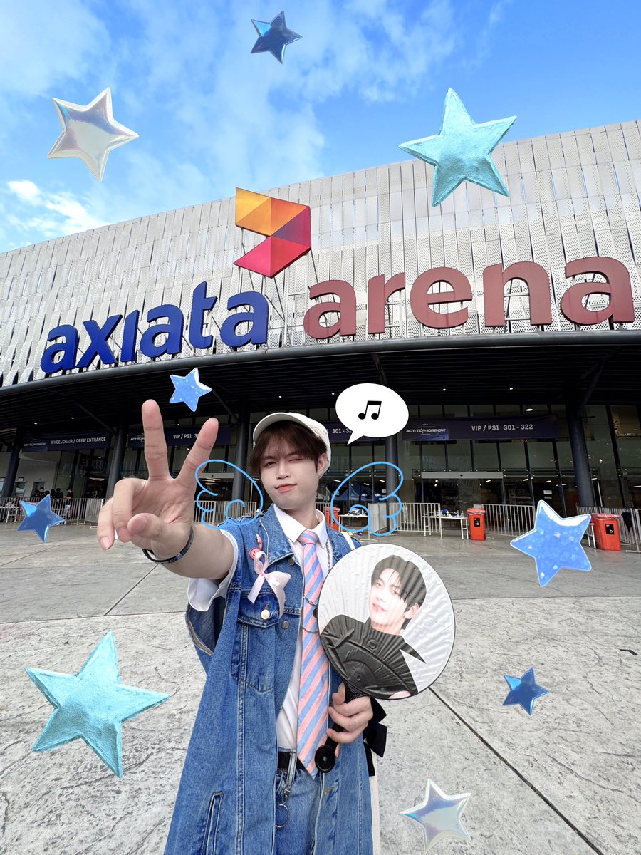 Danbz30_'s tweet photo. Valentine well spend with @TXT_bighit 
See you boys next time for the next tour 💙 I wish I could go one day 🫶🏻🥺

#TXTinKL #TXTinMY #ACT_TOMORROW_in_KL https://t.co/upHkqm8nZB