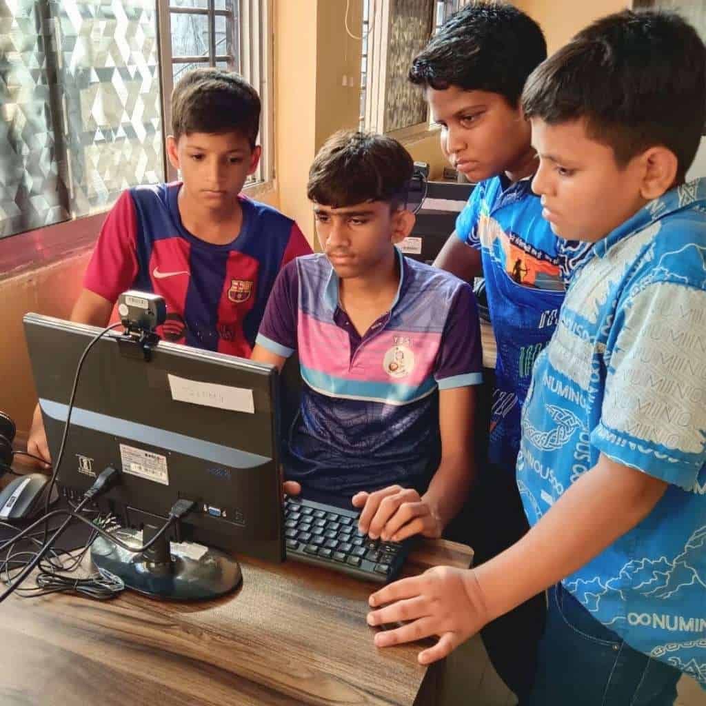TeachtoEarn tweet media