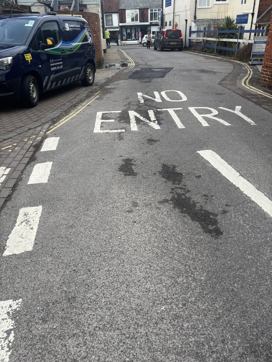 Road User tweet media