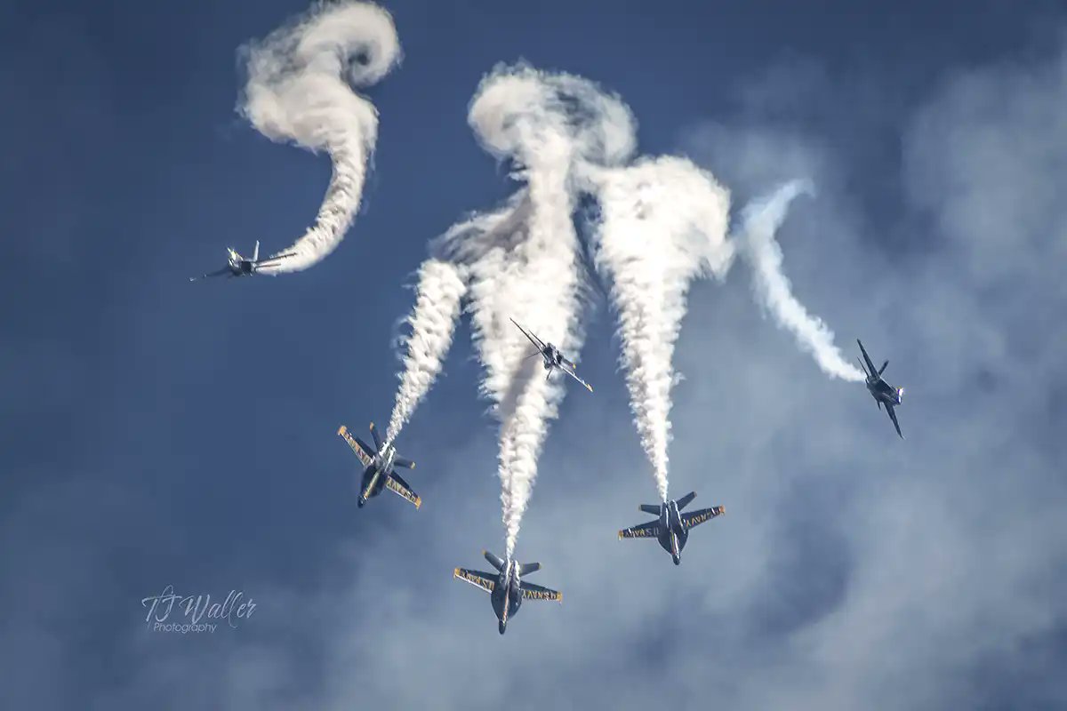 TJWallerPhotos's tweet photo. Air Show "season" is just around the corner!!
Check out my new article for some tip, tricks and instruction on capturing the best shots at any of the 2006 #AirShows!
Read it Here:
https://t.co/H2MwmXhltw
#Photography #PhotographyLessons #TJWallerPhotography https://t.co/Um80eBs1jd