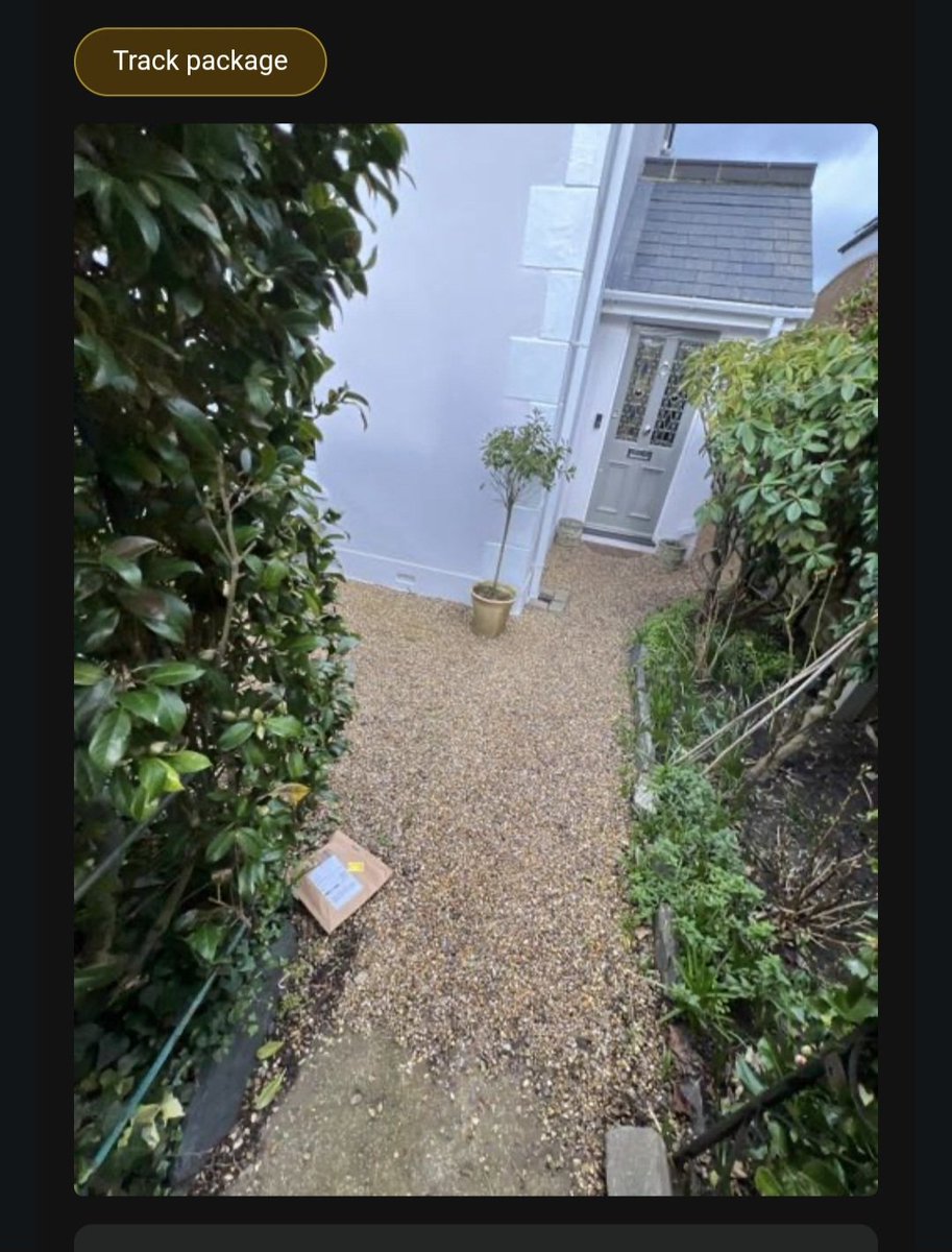 PeteLambertUK's tweet photo. Dear @AmazonHelp. Somewhere near the front door would be appreciated next time! 🙄 Thanks in advance. https://t.co/DsGfdcl6bp