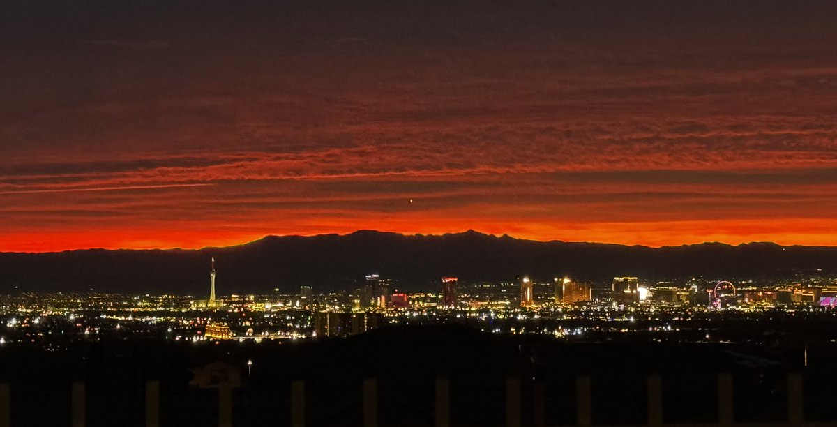 KevinJanison's tweet photo. Early bird gets the view!  What a sky to roll out Monday!  Terri Janison photo. https://t.co/mGiW7n4tM4