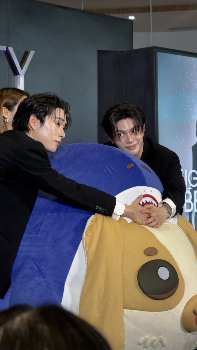 แอดมินนนนเพิ่งเห็นสายตาภาพนี้!!!

#centralrama2 
#infinitymedicalclinicxwilliamest
#williamest
#วิลเลี่ยมจักรภัทร
#เอสศุภ
#Wesley