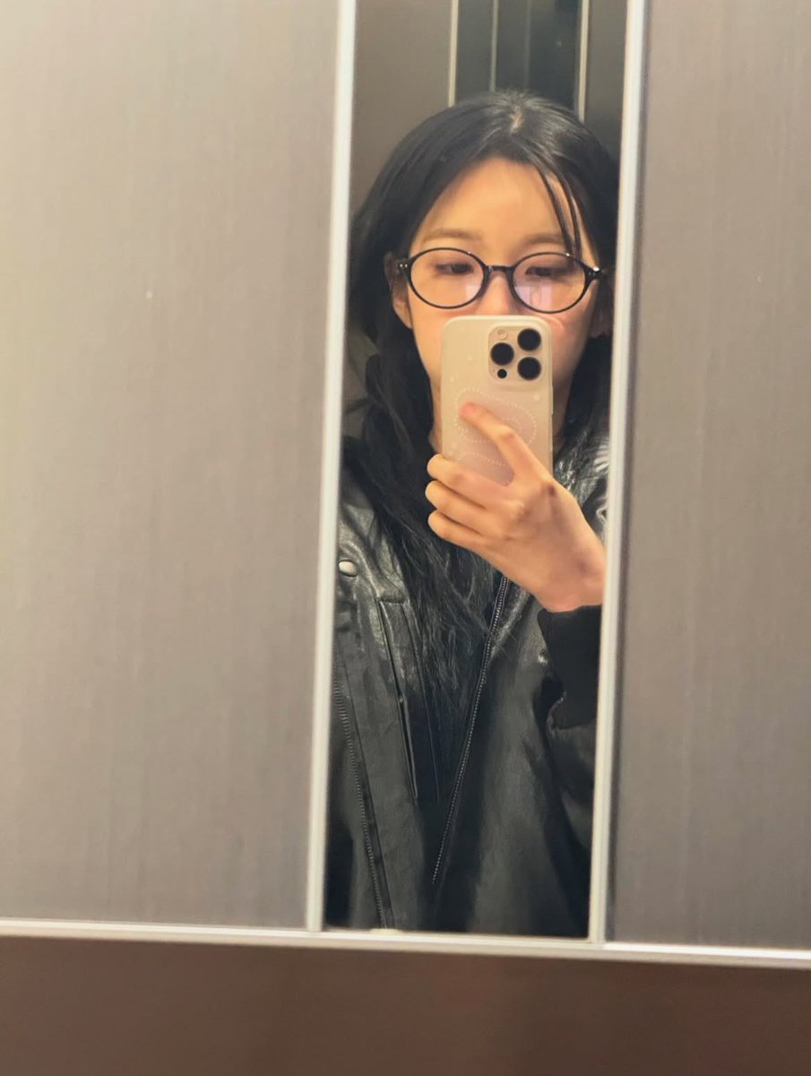 jiheon pics! tweet media