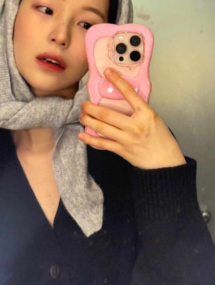 jiheon pics! tweet media