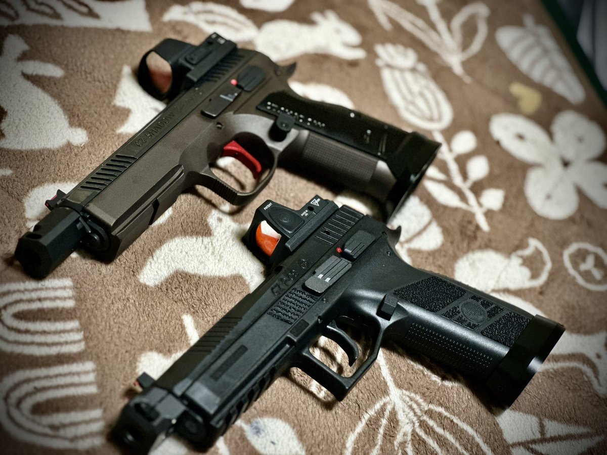 nekonabestation's tweet image. この組み合わせの方が良いですかねぇ
わたし的には
コンペンセイターは短めの方が好みかもしれません。
P09はこの長さの方が可愛い？かも。

#shadow2 #P09 #carbon8 #カーボネイト