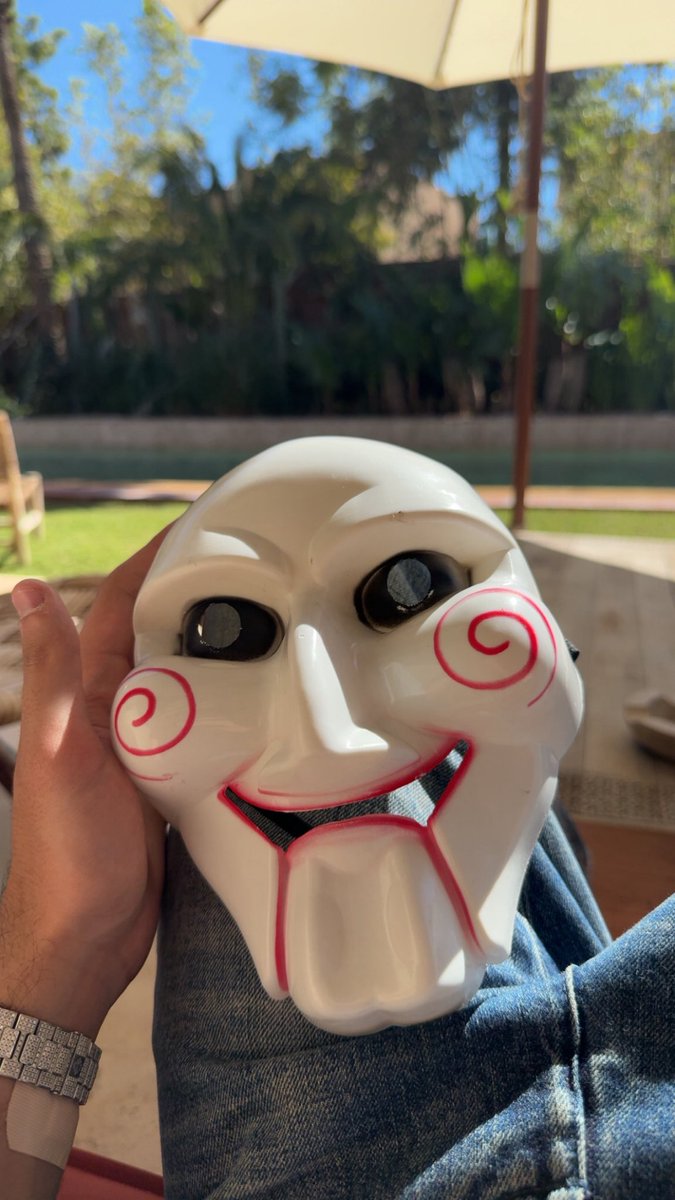 UNKNOWN TRADER tweet media