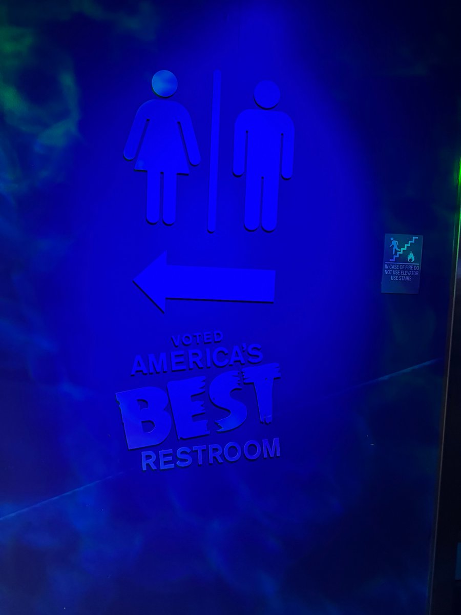 TheTinkleBelle's tweet image. Any #restroom is the best when you bring your Tinkle Belle. #PeeFreedom 
thetinklebelle.com