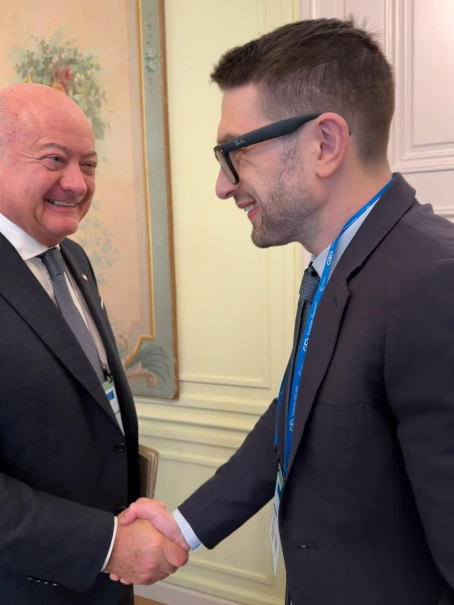 vilimsky's tweet photo. Stocker, Meinl Reisinger. Alle zum Rapport bei Massenmigrationsförderer Alexander Soros. 
System? Welches System?
Wählt die Massenmigrationseliten ab, bevor sie euch austauschen!
#PATRIOTS https://t.co/iR0mlVcpEJ