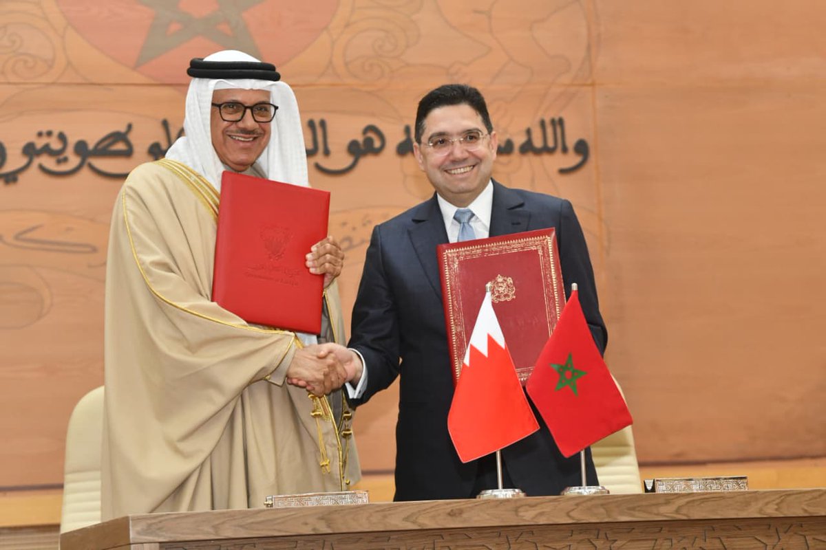 MFA Nasser Bourita and his Bahraini counterpart,Mr. Abdullatif Bin Rashid Al Zayani, proceeded to the signing of 5 legal instruments on bilateral cooperation, and the minutes of the 6th session of the High Joint Commission between the Kingdom of Morocco and the Kingdom of Bahrain