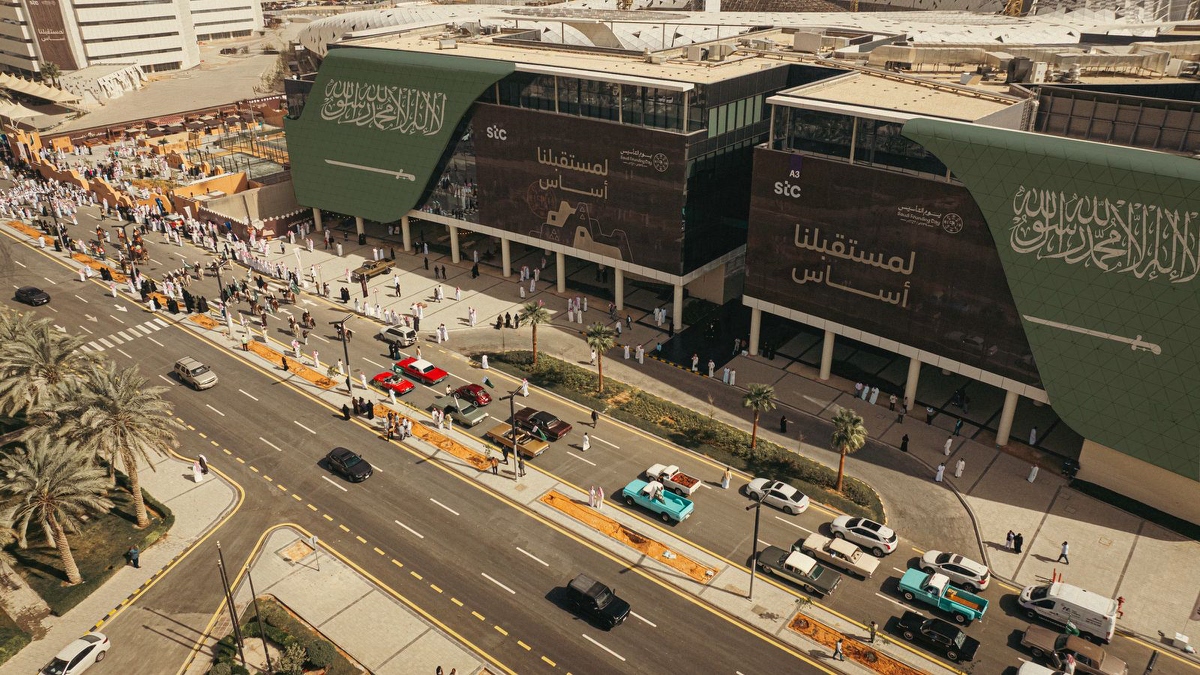 stc_ksa's tweet photo. أجواء #يوم_التأسيس في المركز الرئيسي🇸🇦
احتفلنا مع موظفينا وضيوفهم… اللي شاركونا الفرحة 💜 https://t.co/p2lxVUZUbF