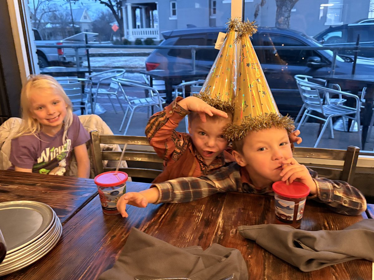 RUTH BUZZI tweet media