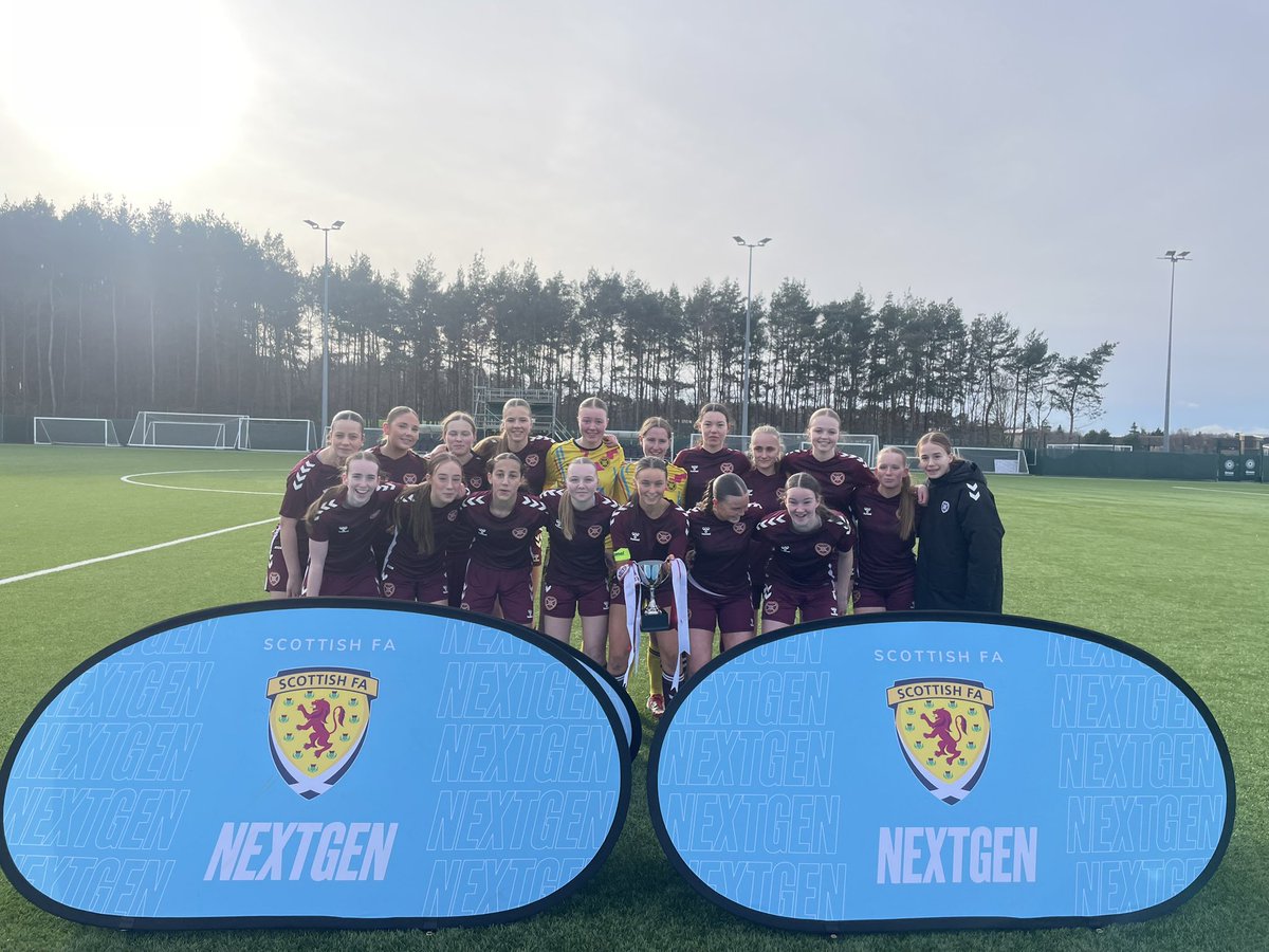 Emma Hunter tweet media