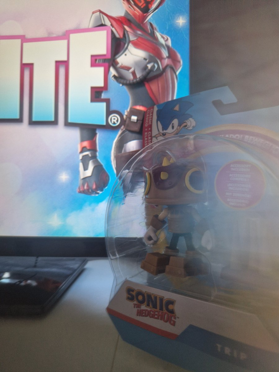 at my sistas cause room is being renovated