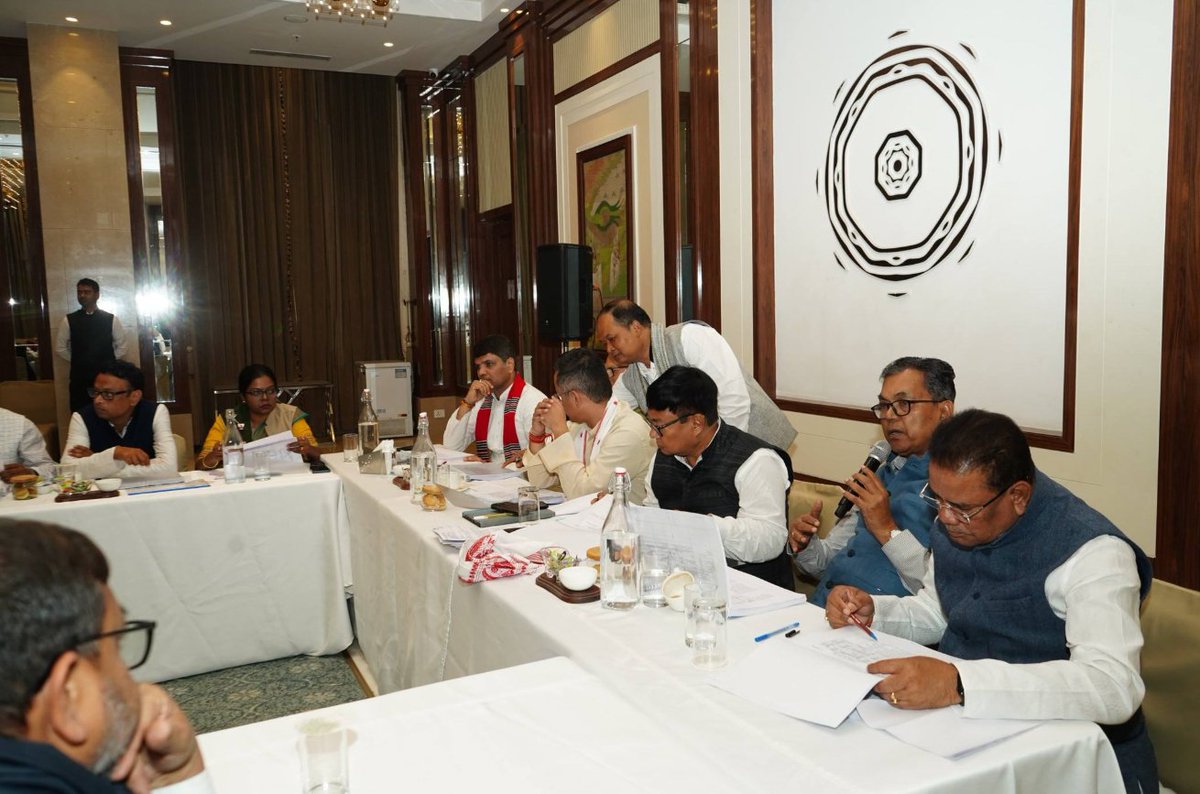 INCAssam's tweet image. A special Election Committee meeting was held in Guwahati in the presence of top leadership ahead of the upcoming विधानसभा elections. 

#AssamPolitics
#TimeForChange 
#GauravGogoiForAssam #AssamWithCongress