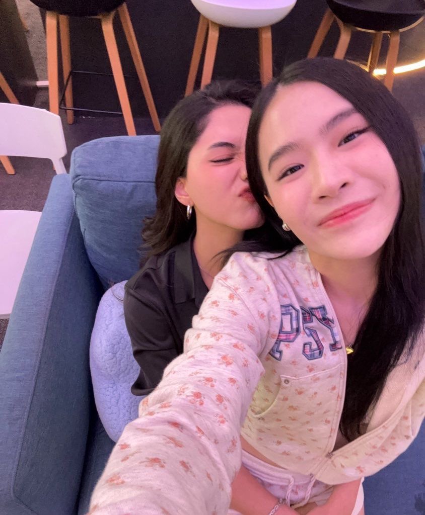 filmsdiciple's tweet photo. shellypundao everyone. the only gl couple who publicly confirmed that theyre actually dating in real life. like girlfriends, not fanservice. and both of them openly said theyre into WOMEN only. this is what real representation looks like. thank you shellypundao

#shellypundao https://t.co/mtb9oqzDo6