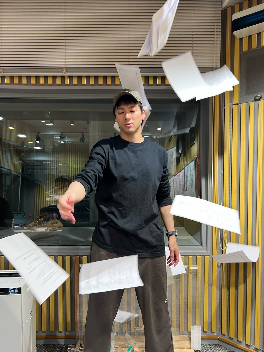 yamadayuki__ANN's tweet photo. このあと25時から生放送！
#山田裕貴 のオールナイトニッポン🥟🥢

#️⃣ #山田裕貴ANN

生放送中のメールは
📩 yy@allnightnippon.com まで!

radikoで聴けます🍋
https://t.co/DzJH4L9m2x https://t.co/yN1gBLEKSL