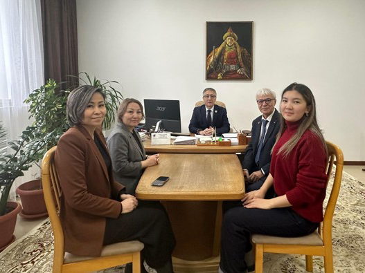 BiotedTr's tweet photo. BİOTED KAZAKİSTAN’DA

ISPARTA Uygulamalı Bilimler Üniversitesi’yle işbirliği içinde Kazakistan’ın Zhubanov Üniversitesi’nde lisansüstü düzeyinde öğrenim gören öğrencilere, iklim değişikliği konusunda eğitim verdik. https://t.co/JE6CpOpMwi