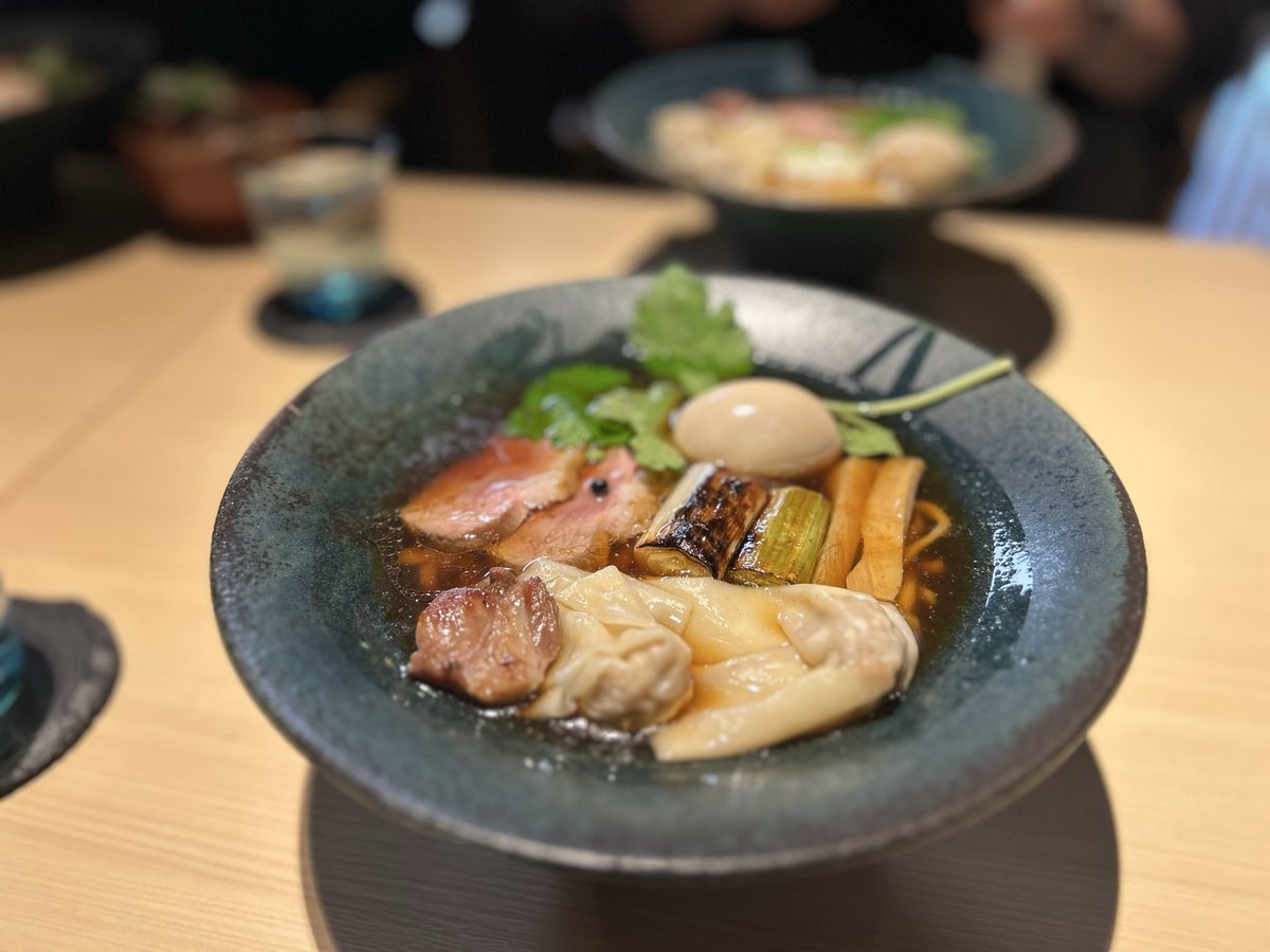 鴨中華そば 楓

・上撰手もみ中華そば
・奥久慈あじ玉

鴨が押し寄せてきます🦆