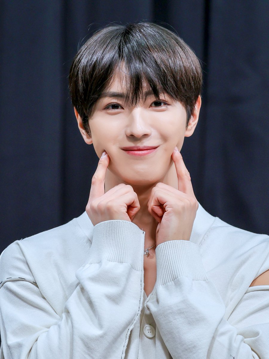 쮸 ᩚ tweet media