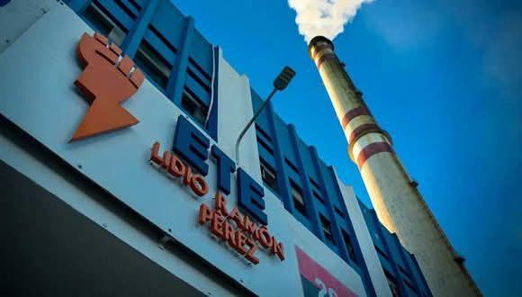 Desde la Empresa Eléctrica de #SantiagoDeCuba  felicitamos a los compañeros que laboran en la CTE Lidio Ramón Pérez Felton a propósito de cumplirse 30 años de su primera sincronización. #Cuba <a href="/OSDE_UNE/">Unión Eléctrica de Cuba</a>