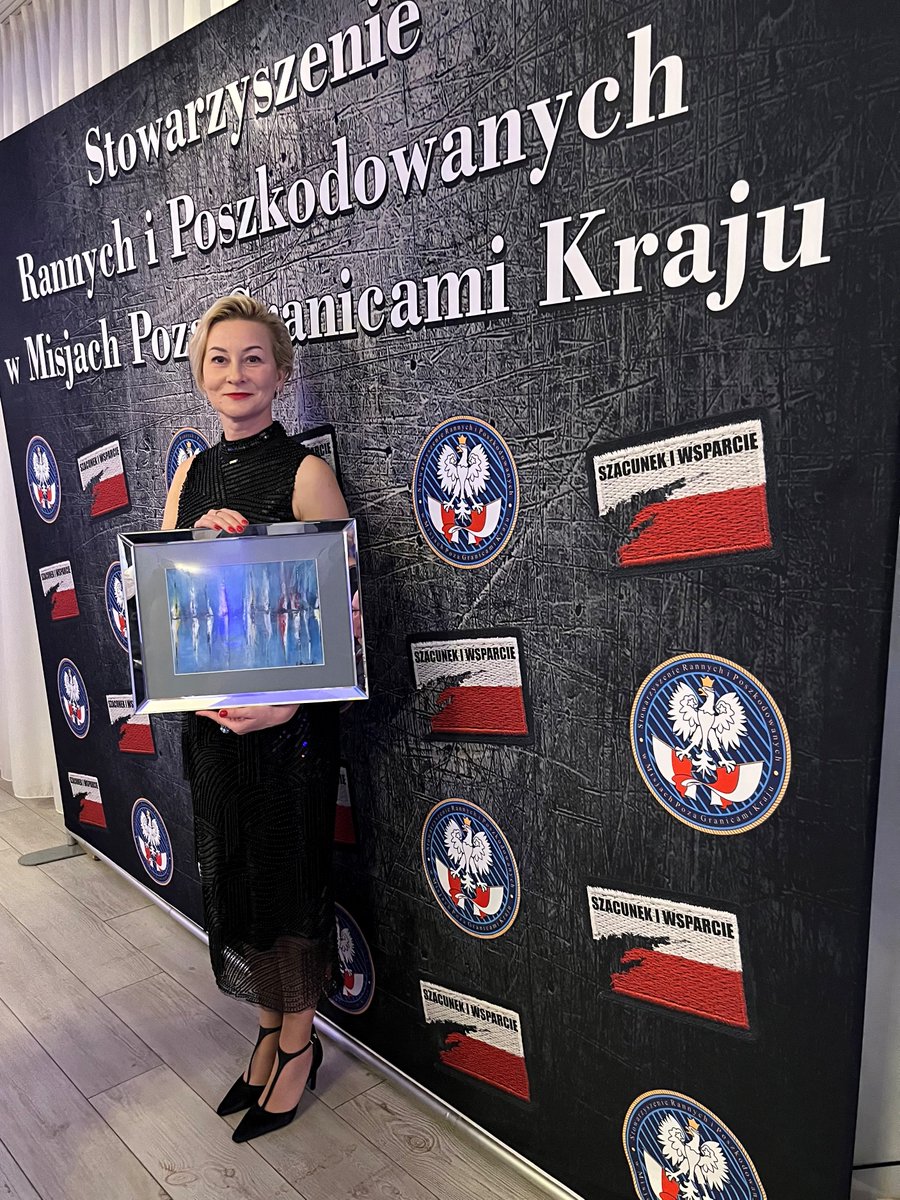 WBGroup_PL's tweet image. Przedstawiciele spółki #Radmor, wchodzącej w skład @WBGroup_PL, wzięli udział w 10. Karnawałowym Balu Charytatywnym na rzecz żołnierzy poszkodowanych w misjach poza granicami kraju. 

Obecność na balu była dla nas nie tylko honorem, ale przede wszystkim wyrazem szacunku dla tych,