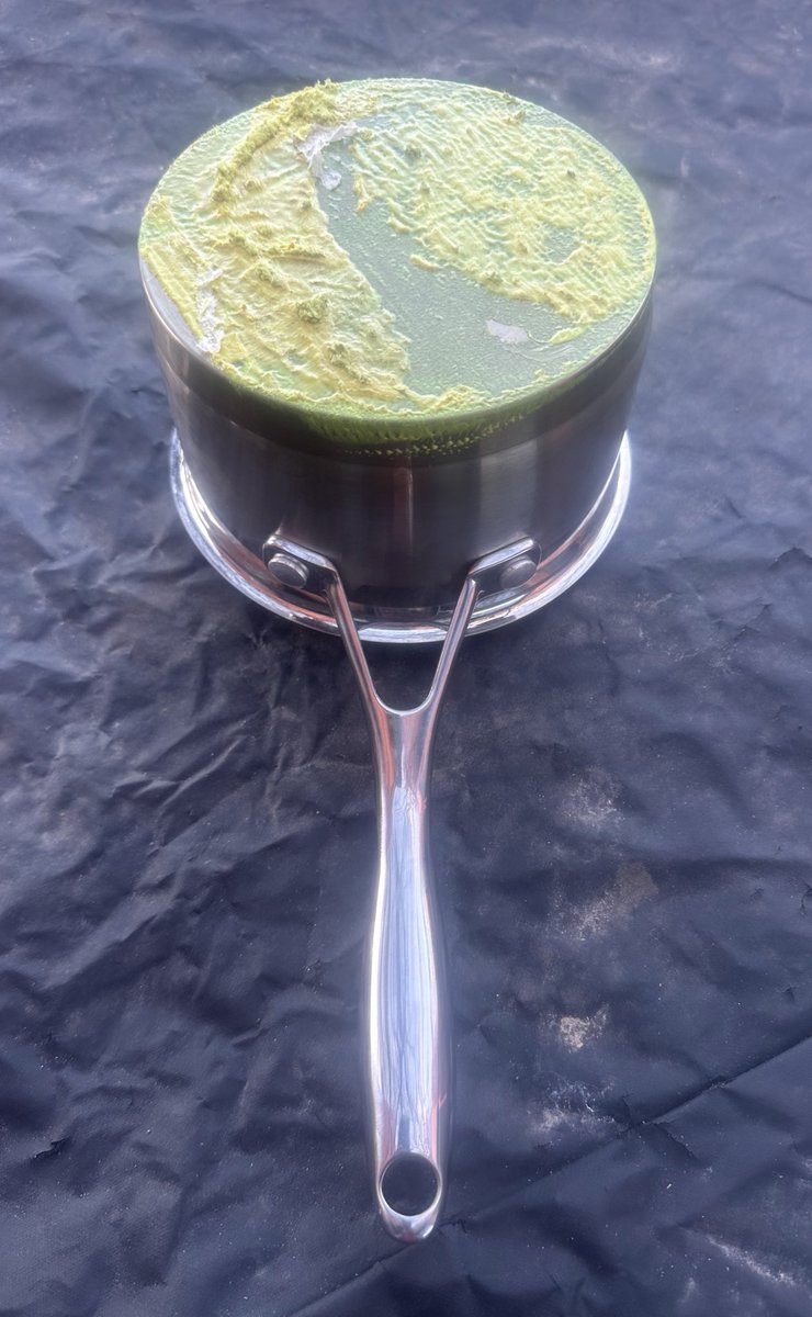 Never place hot pot on dry microfibre cloth ☝🏻🤣