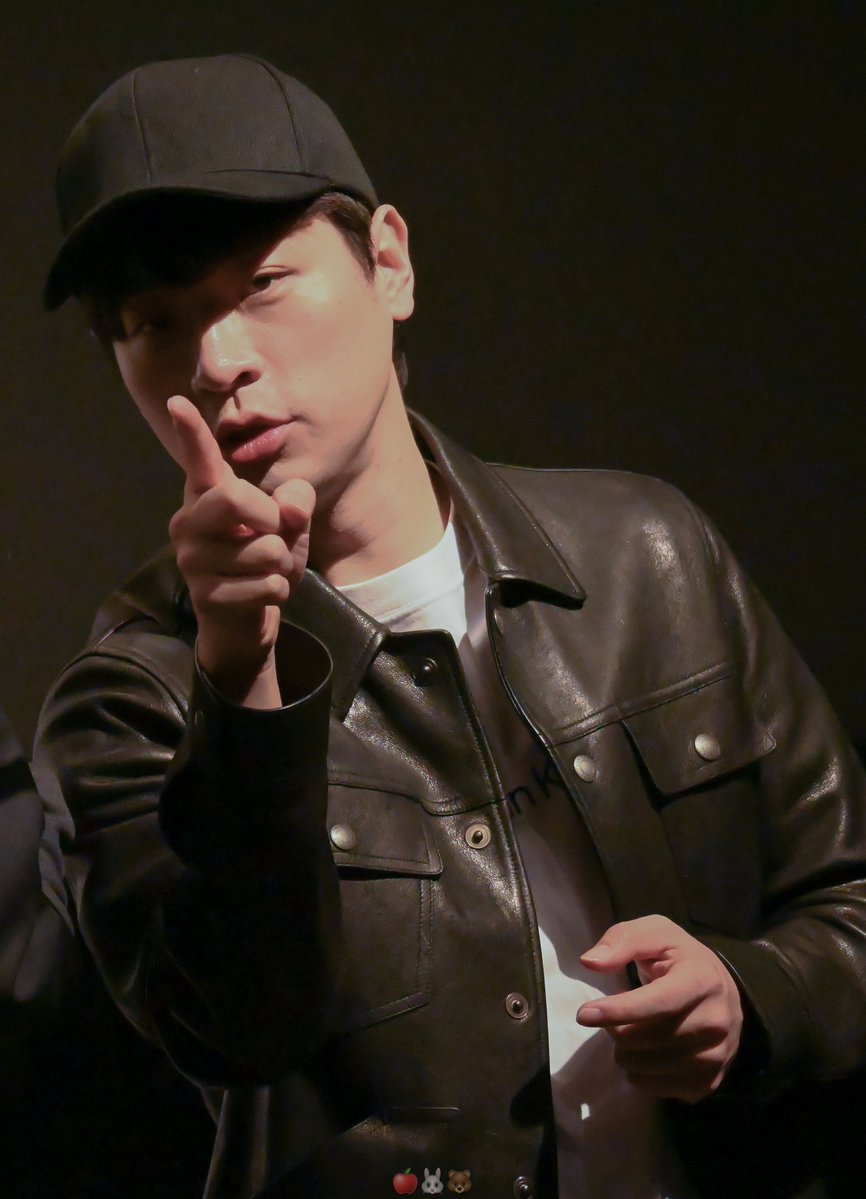 티친 여러분 새해 복 많이 받으세요 🫶🏻😘 
새해에 대박날 여자는 바로 당신이라고 하는 정민이님 .•☀