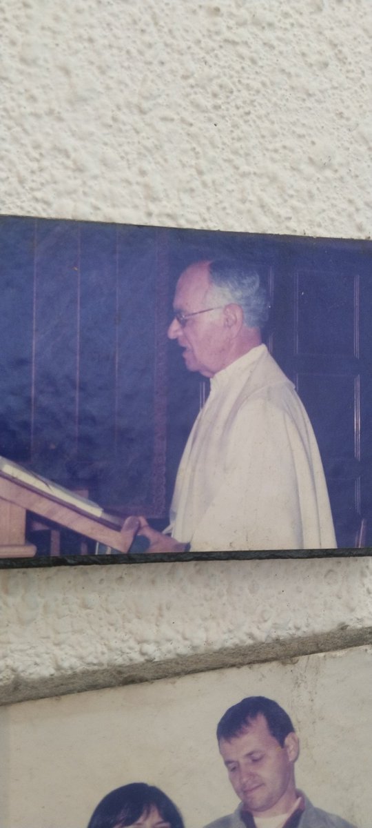 Hoy tras la entrega de los restos del P. Camilo Torres, después de 60 años, nuestra inmensa gratitud a René García Lizarralde, ya en el infinito, y a Javier Giraldo S.J. René celebró las primeras misas y luego Javier  ha sostenido por décadas su legado de amor eficaz.