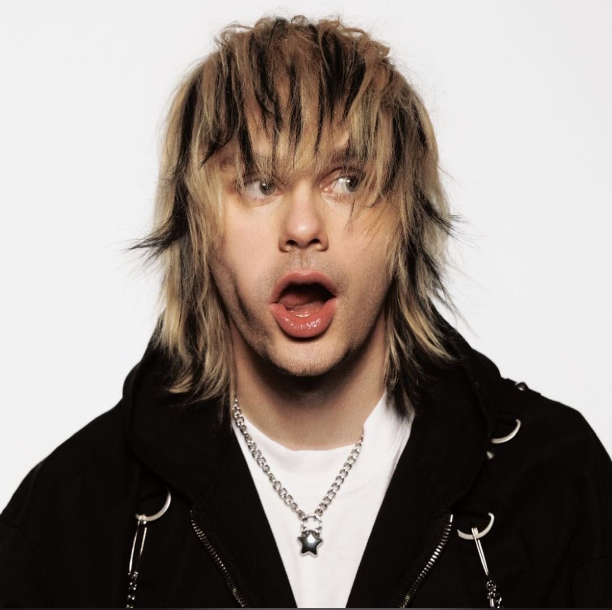 boybandism's tweet image. michael clifford is a red velvet cake no matter what hair colour he is and i’ll die on that hill