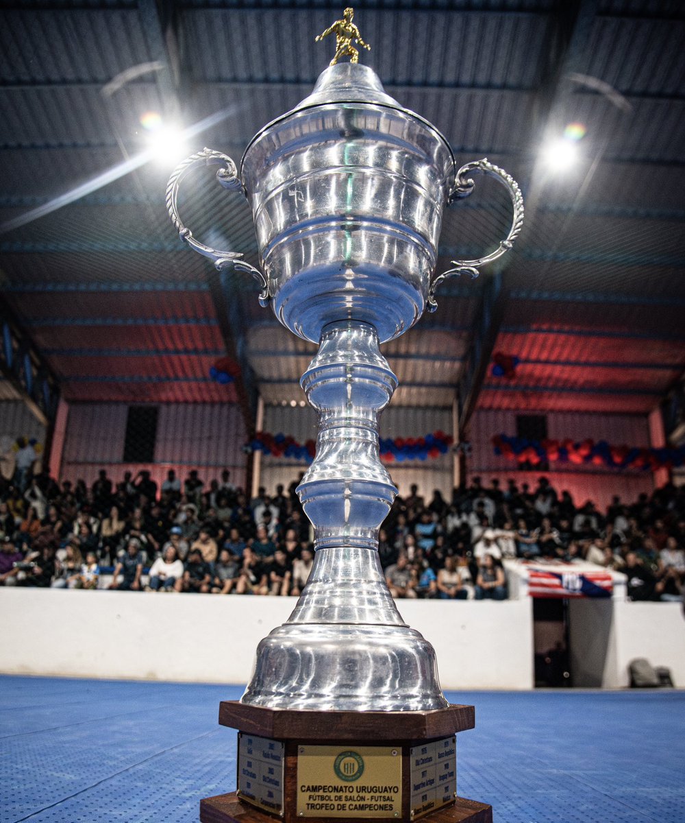 🇺🇾 El 25 de febrero, es la fecha máxima establecida para que los equipos confirmen en la Federación la participación en el 51º Campeonato Uruguayo de Fútbol de Salón - Futsal ®️

✔️Se estima que disputen el Torneo de 24 a 30 clubes 

🔚 En el 2025 jugaron 28 equipos