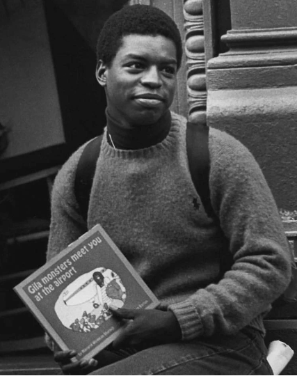 PolyesterUnis's tweet image. Happy 69th Birthday to @levarburton 

#ReadingRainbow