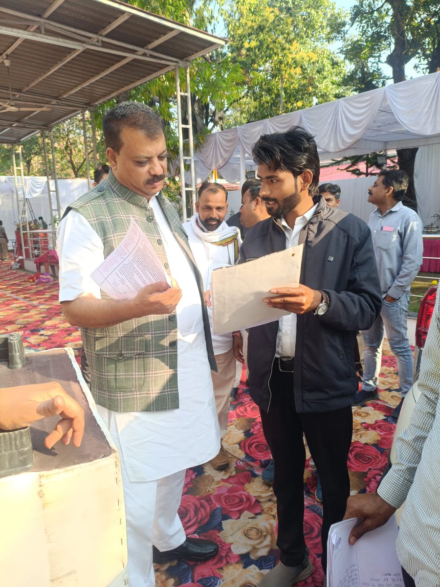 इस बार विधानसभा जन सेवा मित्र की आवाज रहेगी बुलंद  माननीय नेता प्रतिपक्ष श्री उमंग सिंगार जी और अन्य विधायक जी ने जन सेवा मित्रों की बहाली के लिए ध्यान आकर्षण प्रश्न लगाए  है उनका बहुत-बहुत आभार*
जन सेवा मित्र संगठन मध्य प्रदेश 
#जनसेवा_मित्रो_को_बहाल_करो