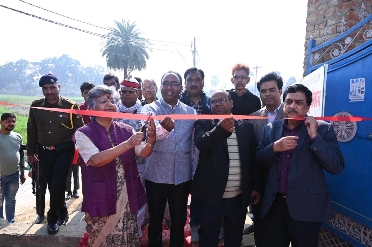 aiims_gkp's tweet photo. Doctors from All India Institute of Medical Sciences, Gorakhpur actively participated in free health check-up & medicine distribution camps in Azamgarh district under the aegis of Maati Nyas. 🏥💊Camps were held at Holy Grace Hospital, Anjan Shaheed & Alipur (Sagdi), serving nearly 900 beneficiaries.
The initiative was led by Maj Gen (Dr) Vibha Dutta, SM (Retd), Executive Director & CEO, AIIMS Gorakhpur.
#AIIMSGorakhpur #CommunityHealth #HealthcareForAll #Azamgarh @DrHeman26245445 @vibs1958 @myogiadityanath @JPNadda @mpprataprao @AnupriyaSPatel @CMOfficeUP @ravikishann @MoHFW_INDIA @PIB_India @PMOIndia