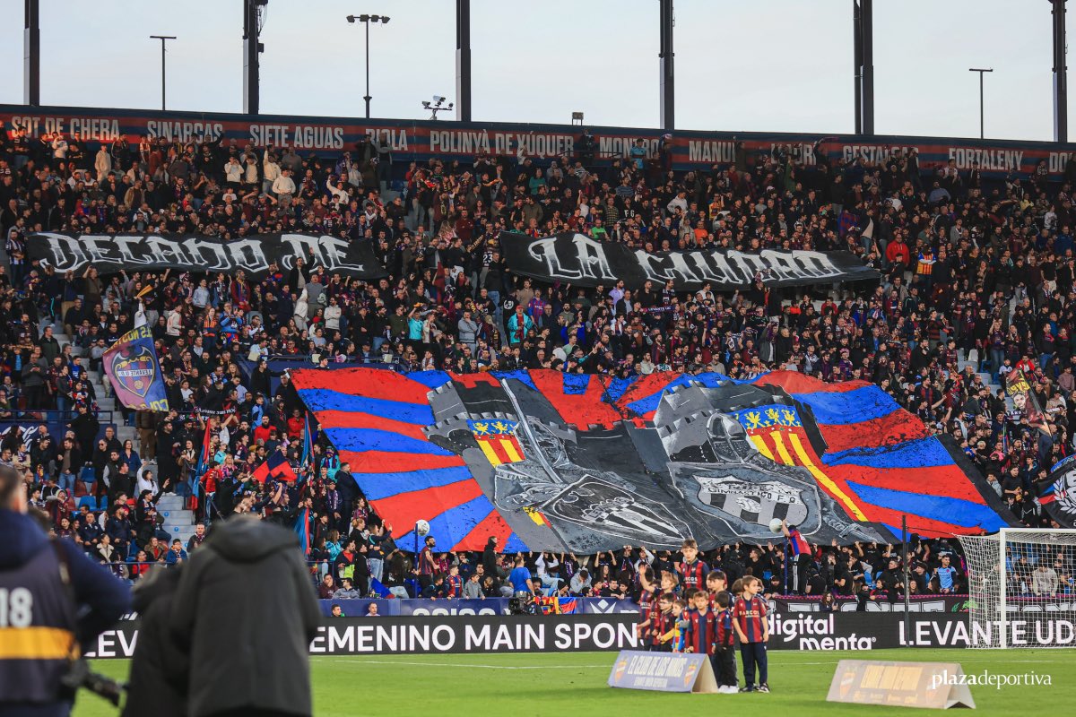 Levante Fans 1909 tweet media