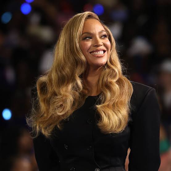 Ayyonce___'s tweet photo. One thing about Beyoncé is that she doesn’t compete, she dominates. When she steps in, the standards shift.
She’s a real-world takeover. https://t.co/DvE0DrhLEt