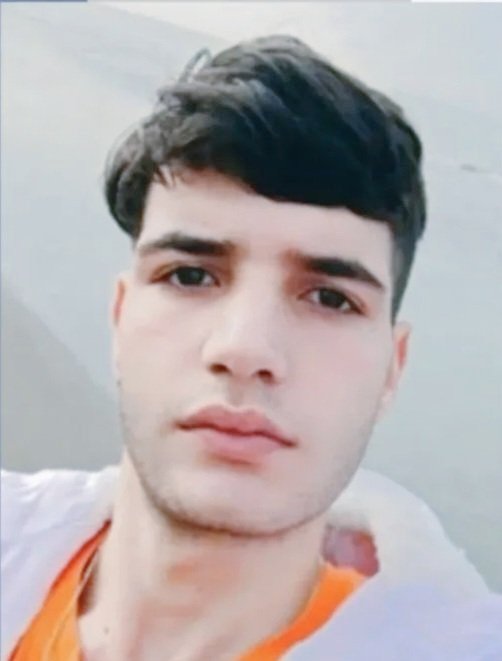 🚨 URGENT: #SinaKiani tortured into a forced confession aired on state TV. With the regime’s history, his life is hanging by a thread. Act now.